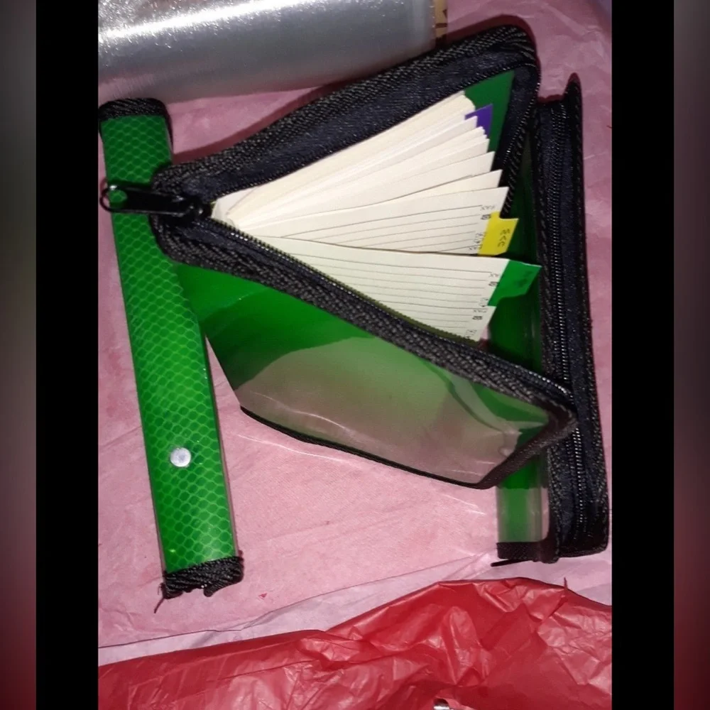 3 Green Advantage Organizer Binder Advantage organizer w/zipper pockets NW 8